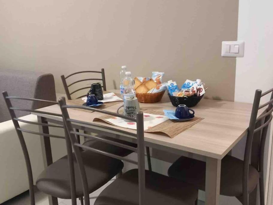 Ferienwohnung La Casa Di Marta Corsico Exterior foto
